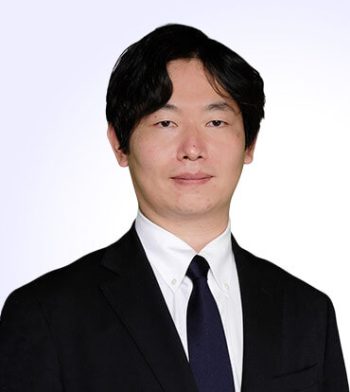 ken_igarashi_blue_bkg.jpg